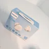A product box for Philips headphones, with the headphones shown on the front. Produktbild-Vorschau