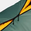 Detailansicht des Mammut Comfort Fiber Bag -1C Schlafsacks mit grünem Außenmaterial und orangefarbenem Innenfutter. Anteprima dell’immagine prodotto