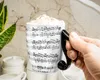Hrnček Overture Music - darček pre hudobného fanúšika Náhľad obrázku produktu 2