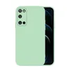 A light green phone case is shown with a portion of a smartphone visible on the right side. Produktbild-Vorschau