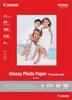 A family on a beach, with a product package in the foreground. Produktbild-Vorschau