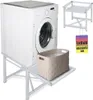 A washing machine stand with a washing machine and a laundry basket on it, with a separate stand shown in the background and a tag with dimensions. Produktbild-Vorschau