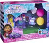 The image shows the packaging of a Gabby's Dollhouse toy set, featuring a play room with a car and accessories. Náhľad obrázku produktu