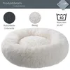 A fluffy white dog bed is shown against a white background, with smaller circular images and text detailing its features. Podgląd zdjęcia produktu
