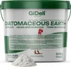 A white plastic tub of diatomaceous earth with a green lid, shown with a pile of the product in front of it. Anteprima dell’immagine prodotto
