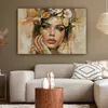 MuchoWow® - Leinwandbilder - Frau - Blumen - Gold - Produktbild-Vorschau 5