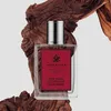 A bottle of Acca Kappa Black Pepper & Sandalwood Eau de Parfum is presented against a background of textured wood. Voir les images du produit