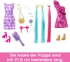 A collection of doll accessories including dresses, shoes, hair extensions, a purse, and a comb, laid out on a white background. Anteprima dell’immagine prodotto