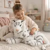 Wild Republic Tiger Kuscheltier - weis - mit Jungen - 38 cm Produktbild-Vorschau 4