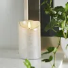 LED Stumpenkerze RUSTIC - Echtwachs - warmweiße 3D Flamme - H: 12,5cm - Batterie - Timer - silber Podgląd zdjęcia produktu