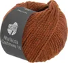 A ball of yarn with a label. Produktbild-Vorschau