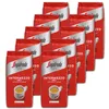 A stack of Segafredo Intermezzo coffee bean bags. Produktbild-Vorschau
