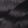 A close-up, detailed view of black hair extensions. Voir les images du produit
