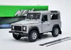 Modèle réduit Welly 1:24 Landrover Defender argent Voir les images du produit 3