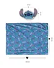 A flat lay image showing a blue fleece blanket with a Stitch pattern and a separate Stitch-themed pillow. Dimensions are indicated with text and lines. Produktbild-Vorschau