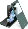 A green flip phone case is shown open, with the phone inside. Produktbild-Vorschau