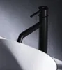 A black faucet is shown above a white sink. Produktbild-Vorschau