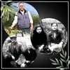 A collage of historical and modern images related to olive oil production, featuring people and olive branches. Produktbild-Vorschau