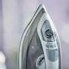 Close-up of the top of a steam iron. Voir les images du produit