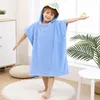 Poncho de microfibra con capucha para niños, ideal para la Vista previa de la imagen del producto 2