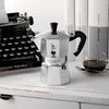 Bialetti Moka Express Cafetière à moka Aluminium, Noir Voir les images du produit 14