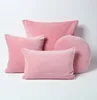 HOMESCAPES Housse de coussin en velours rose, 30 x 50 cm Voir les images du produit 5