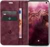 A burgundy flip case for a smartphone is shown open, revealing card slots and a phone with a lock screen. Produktbild-Vorschau
