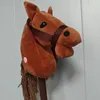Hobbypferd Tête de cheval sur tige Son peluche marron Voir les images du produit 10