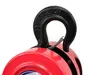 A close-up of the top part of a red chain hoist, focusing on the black metal hook and attachment point. Náhled obrázku produktu