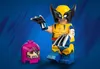 A LEGO Wolverine minifigure with a damaged Sentinel head accessory against a blue background. Produktbild-Vorschau