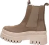 A side view of a taupe Chelsea boot with a thick, light-colored sole. Podgląd zdjęcia produktu