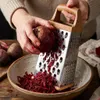 Nerezová čtyřhranná struhadlo o rozměrech 24 cm – kuchyňská Náhled obrázku produktu 2