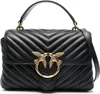 A black quilted handbag with gold bird clasp. Voir les images du produit