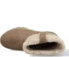 A close-up, top-down view of a single shoe against a white background. Voir les images du produit