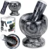 A collage of images showing a marble mortar and pestle set, including a box with product information and close-ups of the product in use. Voir les images du produit