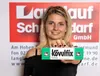 A woman is holding a product in front of a company logo. Produktbild-Vorschau