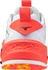 The back view of a white and orange athletic shoe. Podgląd zdjęcia produktu