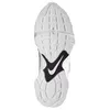 The sole of a white Nike shoe is shown against a white background. Voir les images du produit