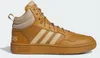 A studio shot of a single Adidas shoe against a white background. Anteprima dell’immagine prodotto