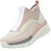 Das Bild zeigt einen Freizeitschuh in der Farbe Rosa von der Seite. Der Schuh hat eine sportliche Form und eine auffällige Sohle. Produktbild-Vorschau