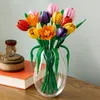 LEGO Botanicals Kytice tulipánů, Sada na stavění, 18 Náhled obrázku produktu 6