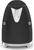 A black Smeg kettle with silver accents is shown from the front. Podgląd zdjęcia produktu