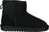 A black boot on a white background. Anteprima dell’immagine prodotto