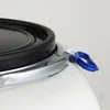 Close-up of the lid and locking mechanism of a white plastic drum. Podgląd zdjęcia produktu