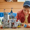 LEGO Creator 3 in 1 Castello Medievale con Cavalli e Anteprima dell’immagine prodotto 10