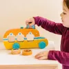 Melissa & Doug Bus en bois Jouets pour jeunes enfants - Voir les images du produit 8