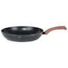 A black frying pan with a wooden handle is shown against a white background. Anteprima dell’immagine prodotto