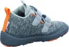 A side view of a single child's shoe. Voir les images du produit