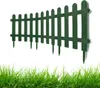 A dark green plastic garden fence with stakes is shown against a white background, with a strip of green grass at the bottom. Produktbild-Vorschau