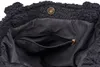 styleBREAKER Damen Tasche aus Teddyfell mit breiten Henkeln Produktbild-Vorschau 3